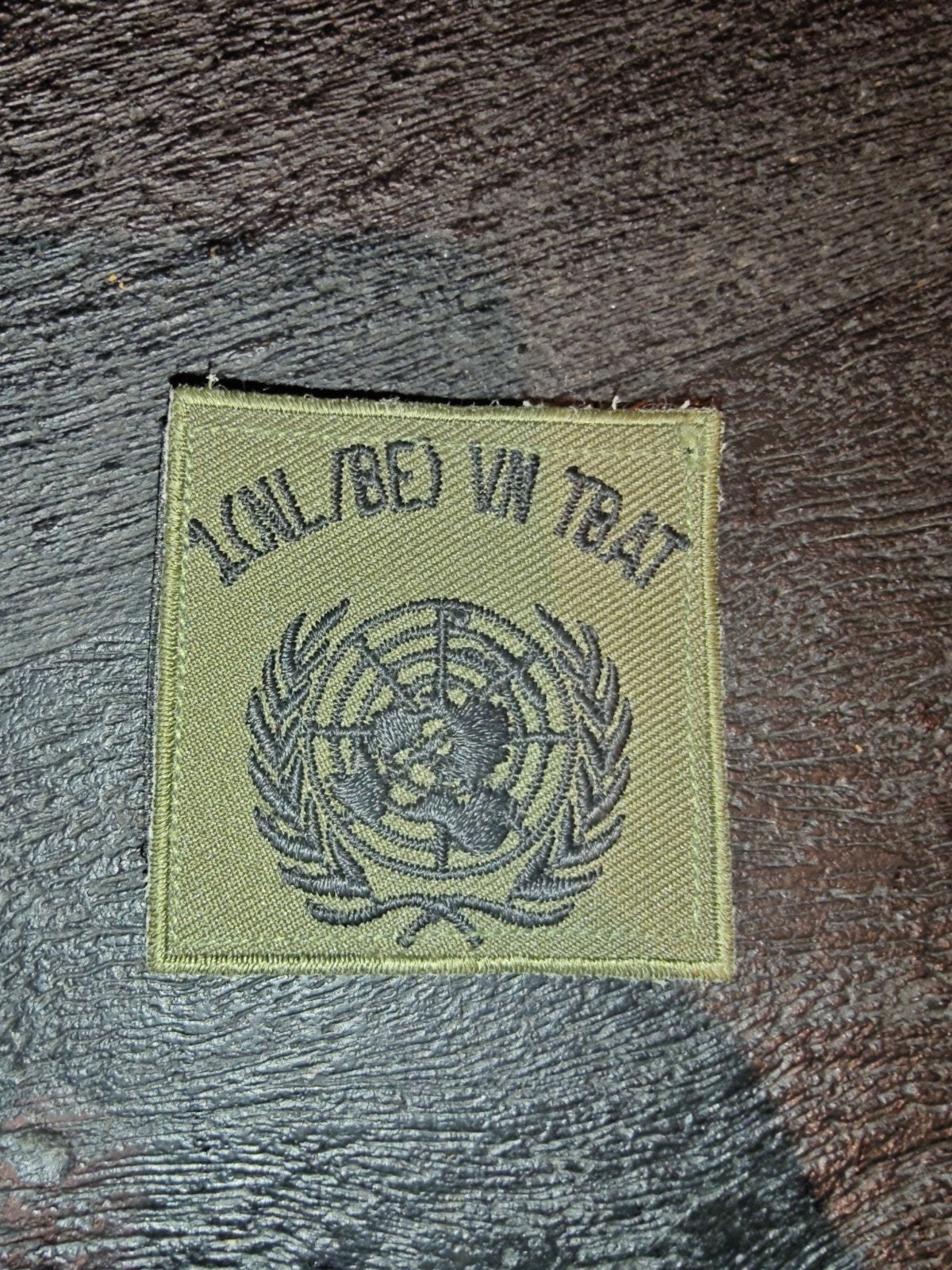 borstembleem (patch) van het 1 (NL/BE) VN Transportbataljon, Verzamelen, Ophalen of Verzenden, Landmacht, Nederland, Embleem of Badge