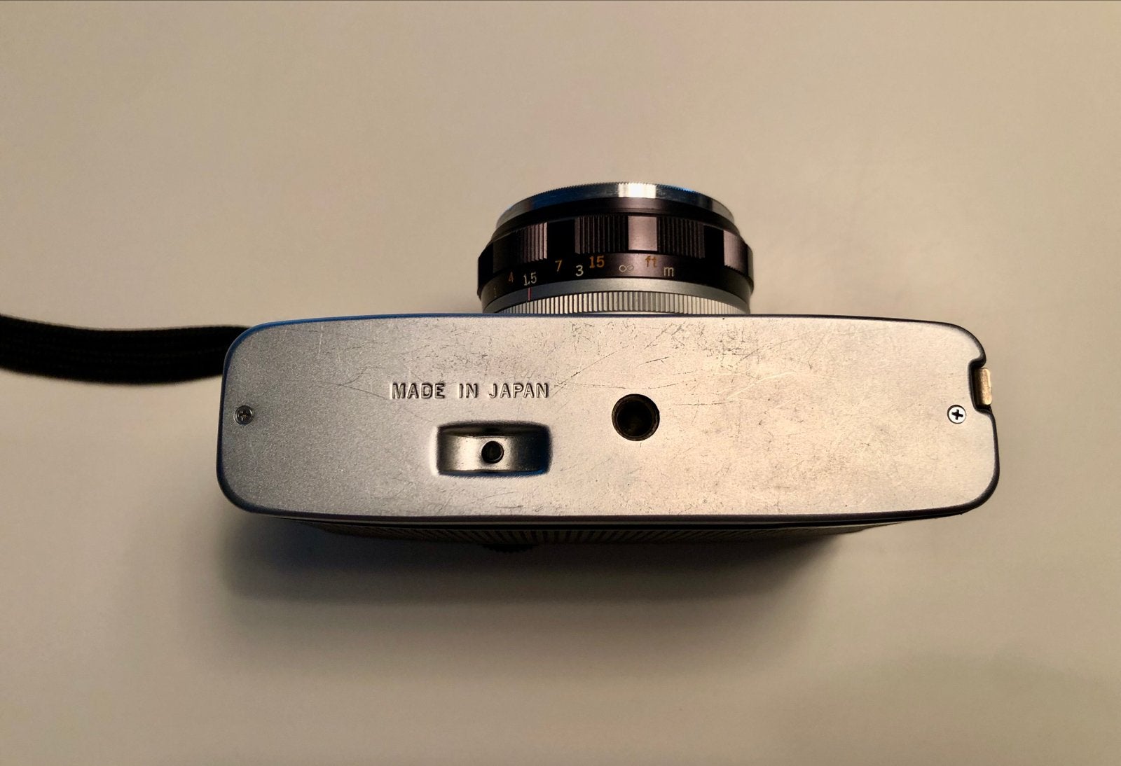 Foto 5 van Olympus Trip 35 met originele dop en tasje