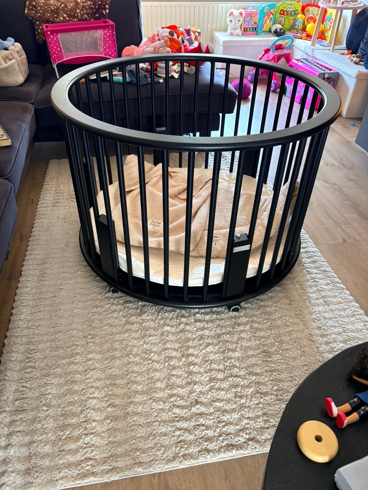 Ronde zwarte Bopita box incl boxkleed, speelgoedzak, matras, Ophalen, Zo goed als nieuw, Rond, Boxkleed