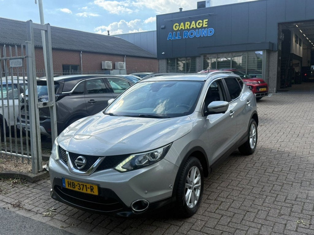 Nissan QASHQAI 1.6 Tekna/camera/trekhaak/cruise control/ECC/, Voorwielaandrijving, 1618 cc, Gebruikt, 4 cilinders
