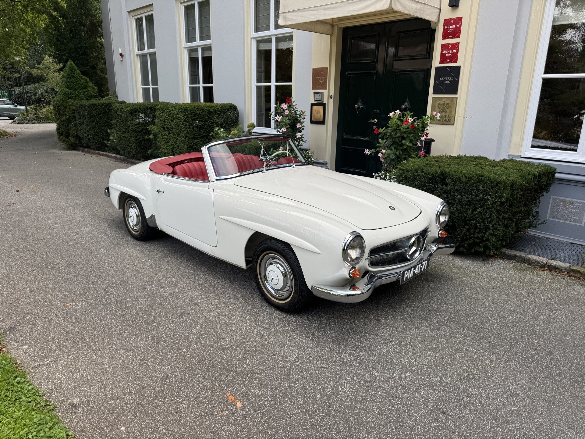 Mercedes-Benz 190 SL, Volledig gerestaureerd (bj 1956), Auto's, 1897 cc, Gebruikt, Wit, Bedrijf