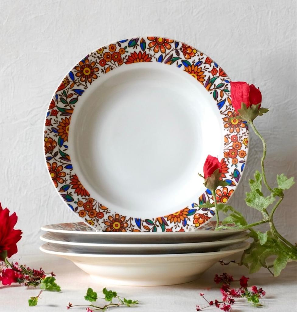 Vintage Flower Power Servies Schumann Arzberg, Huis en Inrichting, Keuken | Servies, Ophalen of Verzenden, Overige stijlen, Porselein