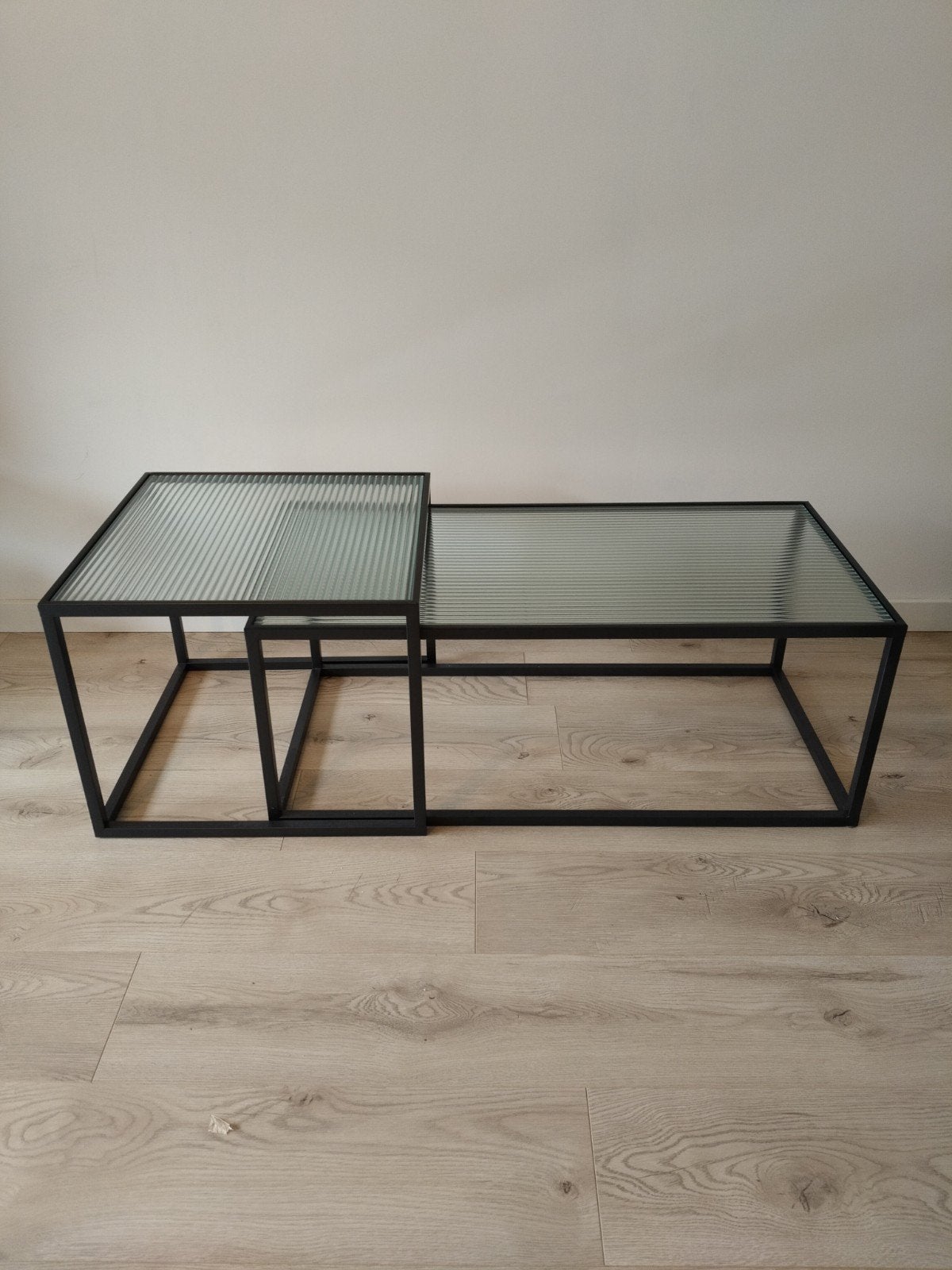 Set van 2 salontafels met geribbeld glas en metaal, Ophalen, 100 tot 150 cm, 50 tot 100 cm, Glas