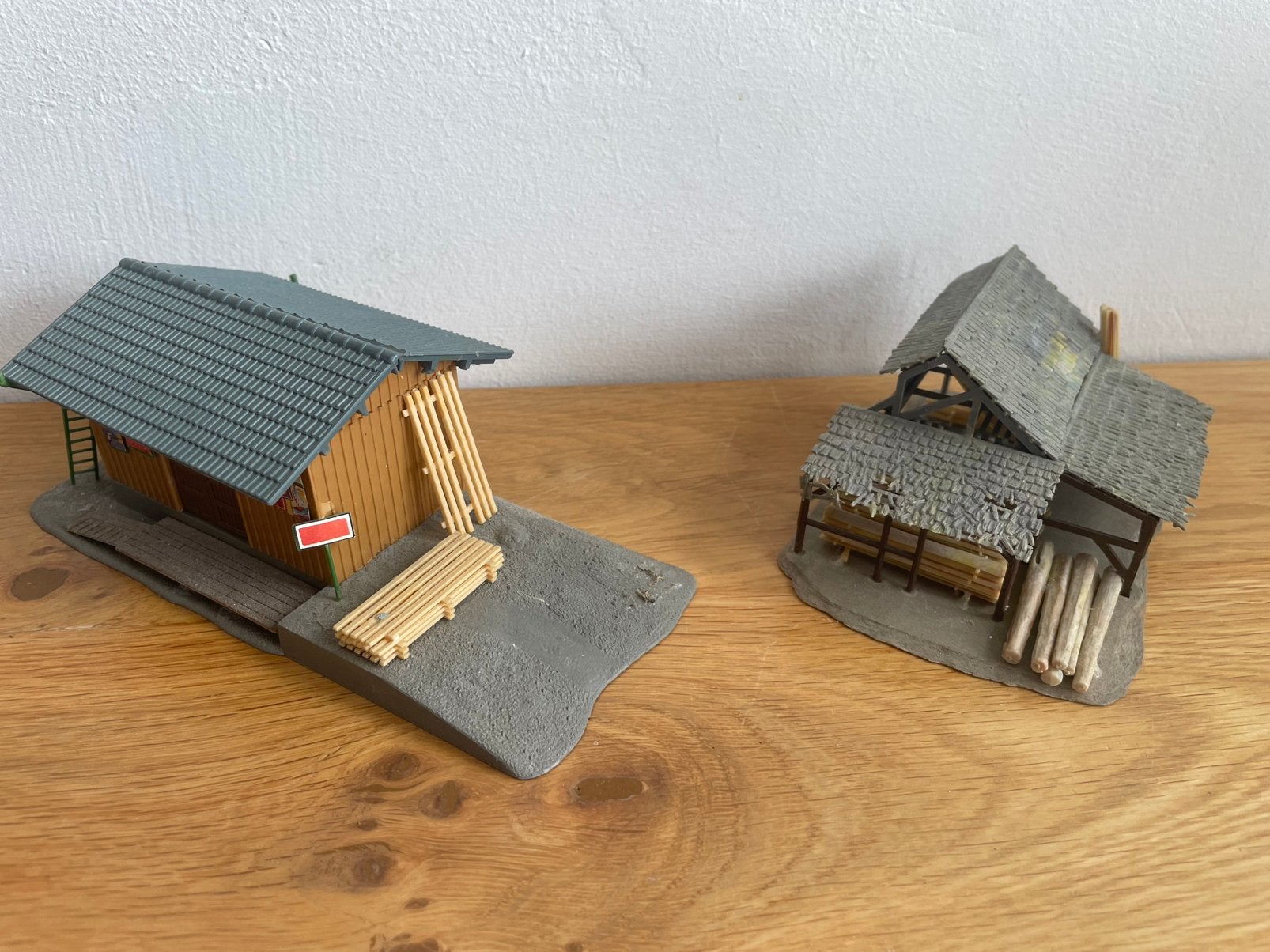 Twee huisjes hout opslag, Overige merken, Gelijkstroom of Wisselstroom, Brug, Tunnel of Gebouw, Ophalen of Verzenden