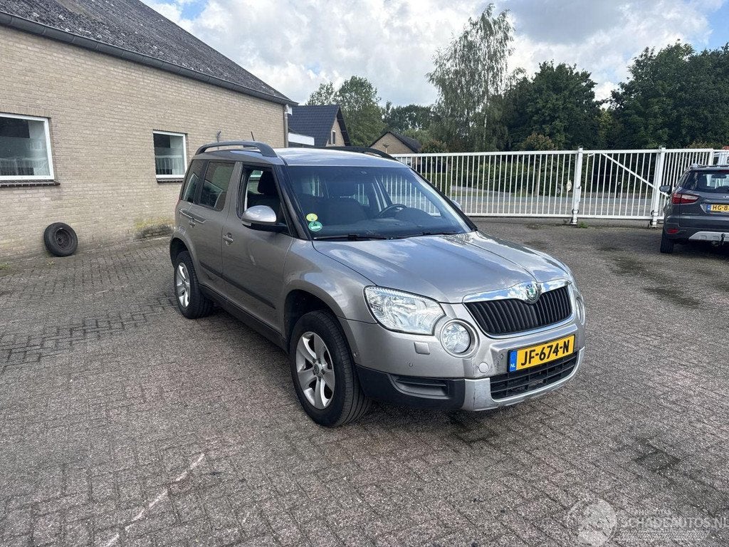 Skoda Yeti 2.0 TDI Greentech Ambition REST BPM €300,-!, Auto diversen, Schadeauto's, Infoline@skoda-auto.cz, SUV of Terreinwagen