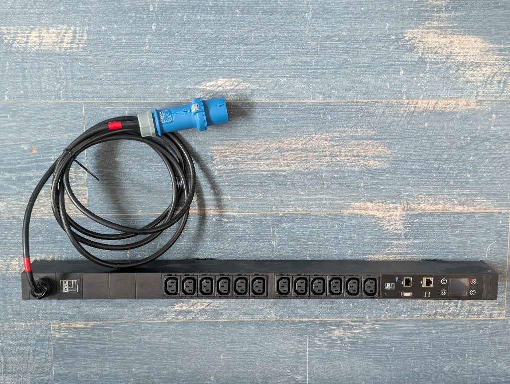 Rittal DK 7955.401 Managed PDU 12x C13 16A (Stroomverdeler), Computers en Software, Serverkasten, Verzenden, Gebruikt