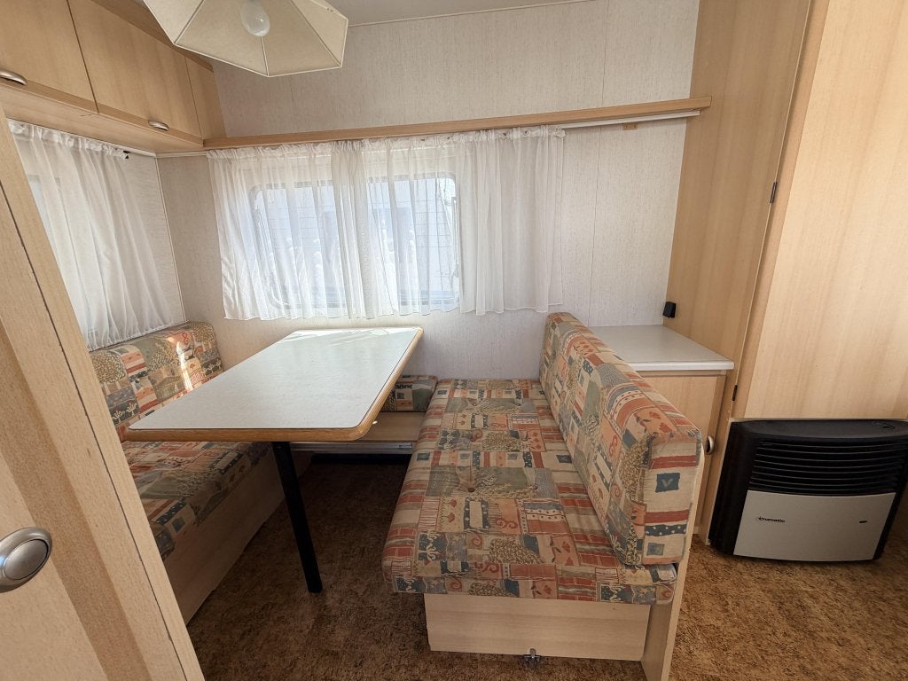 Bürstner 420 Zitje dwarsbed toilet, Caravans en Kamperen, Standaardzit, Koelkast, Bedrijf, 750 - 1000 kg
