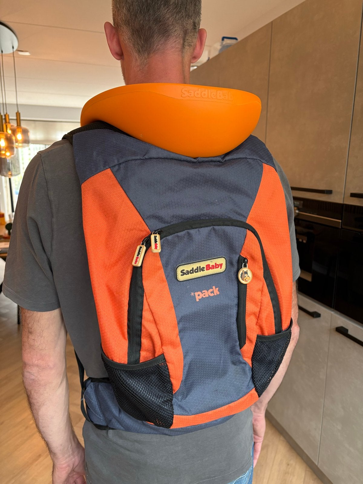 Saddle Baby backpack - schouderdrager, Kinderen en Baby's, Gebruikt, Rug, Draagzak, Ophalen