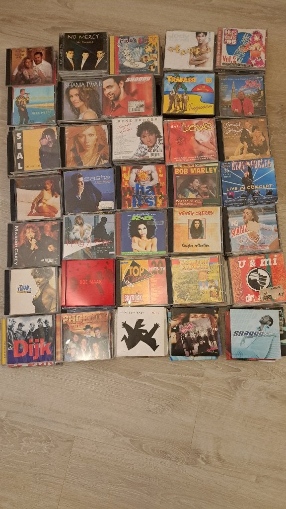 200 cd’s een bananendoos vol, diverse muziek, Cd's en Dvd's, Ophalen, Zo goed als nieuw