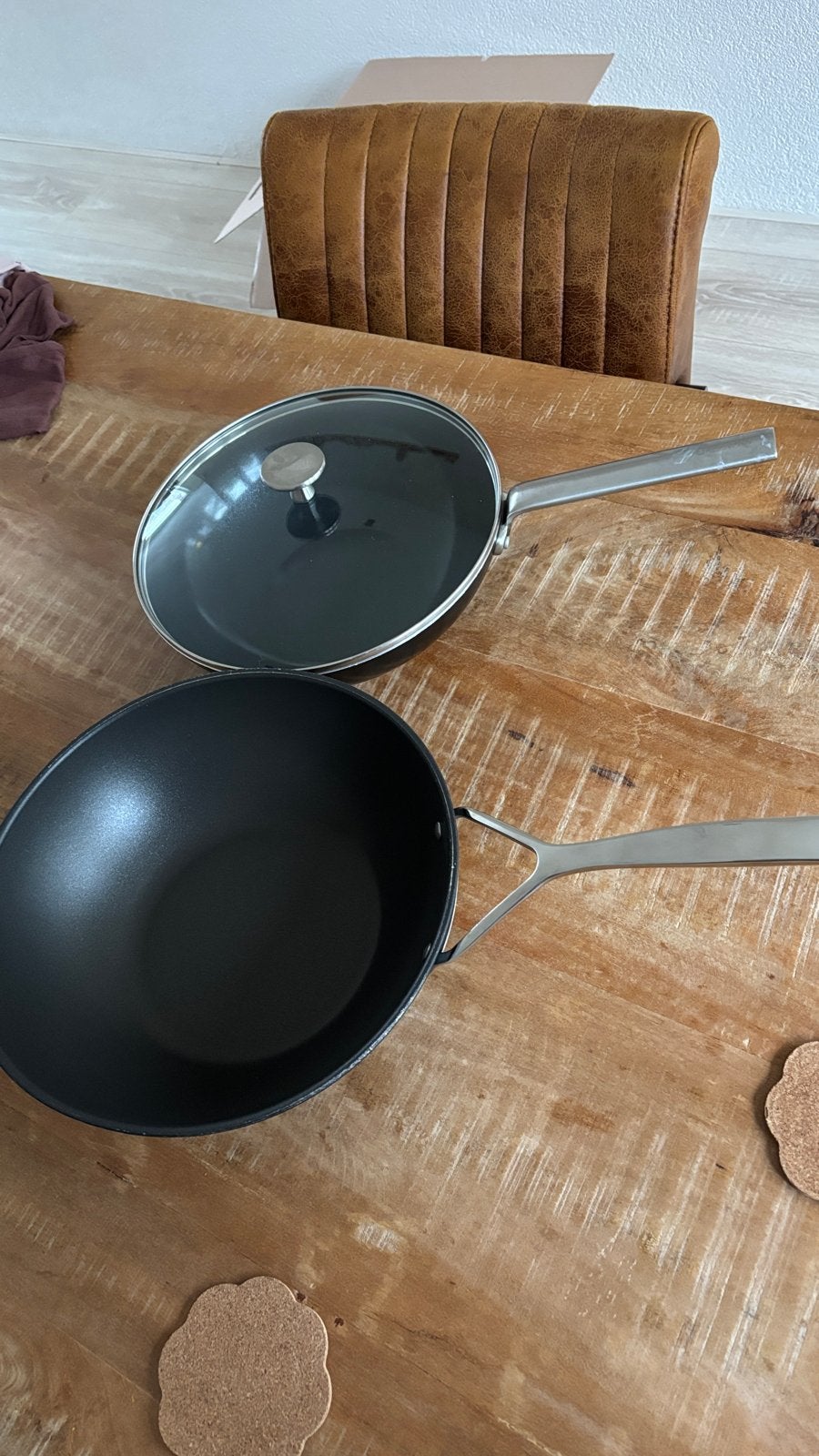 Pannenset: Wokpan en Koekenpan met Deksel, Ophalen, Gebruikt, Antiaanbaklaag, Pannenset