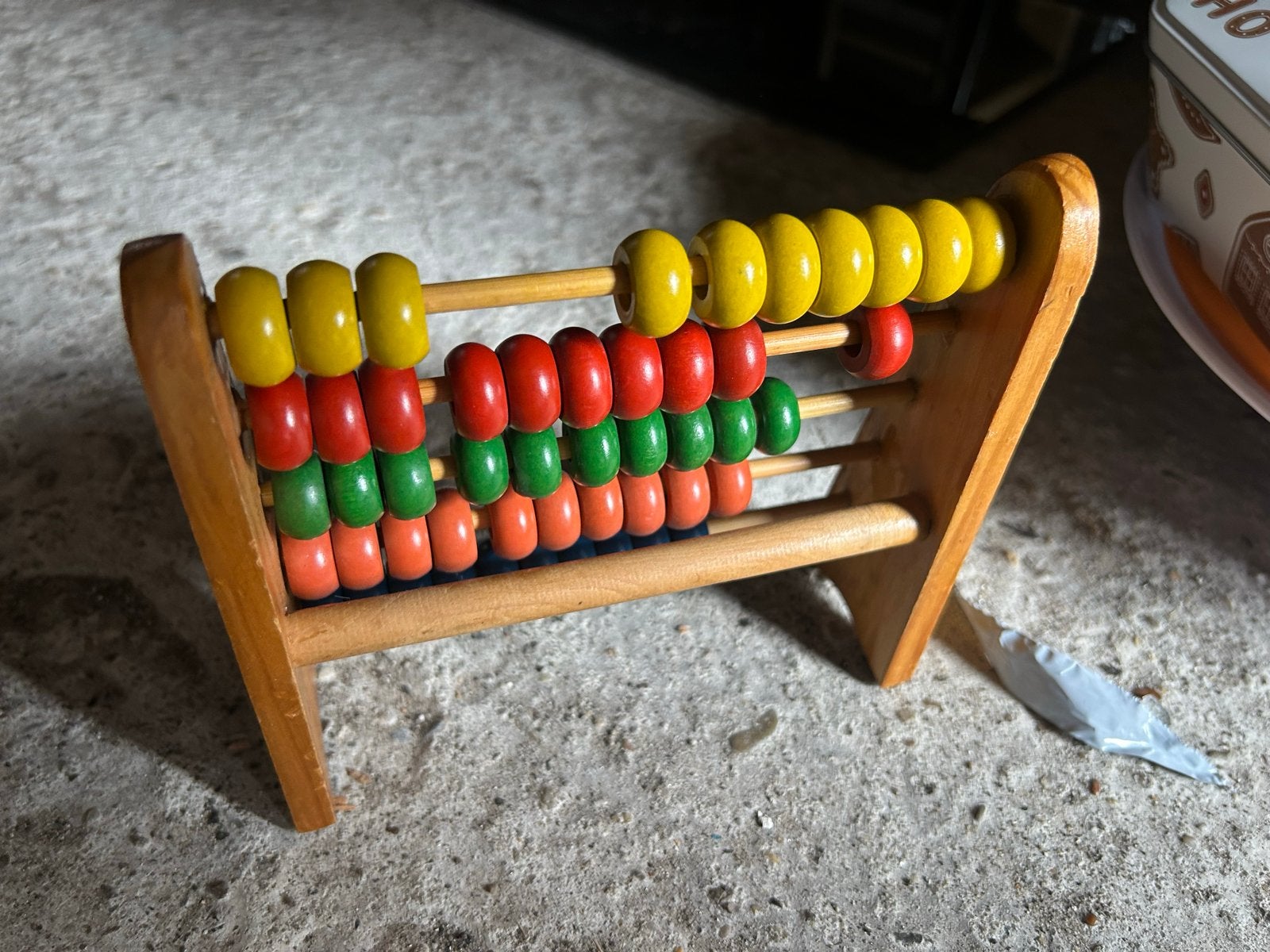 Houten telraam met kleurrijke kralen, Ophalen of Verzenden, Zo goed als nieuw, Overige typen