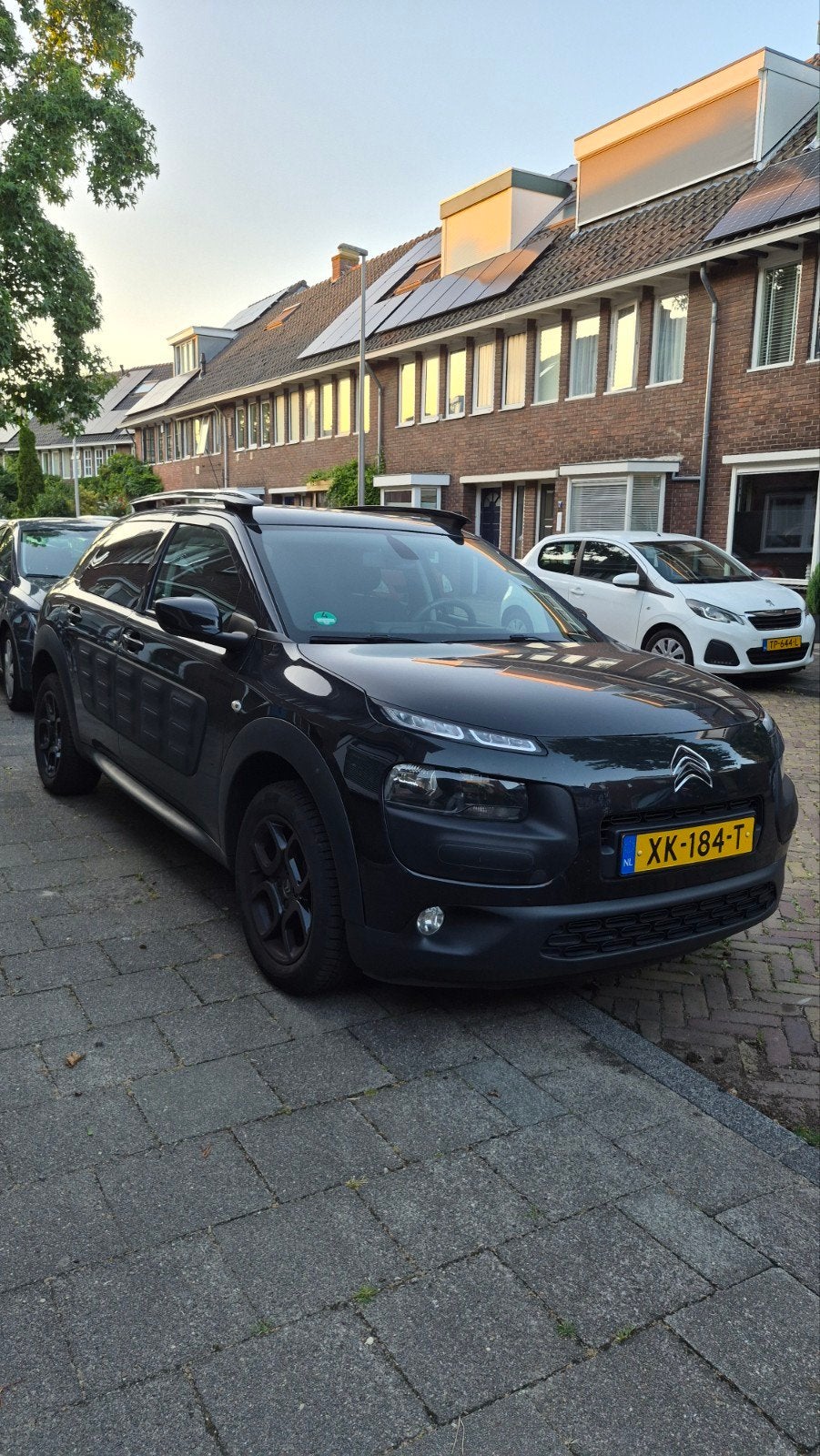 Citroën C4 Cactus Puretech 82pk 2016 Zwart, Voorwielaandrijving, 1199 cc, Zwart, Handgeschakeld