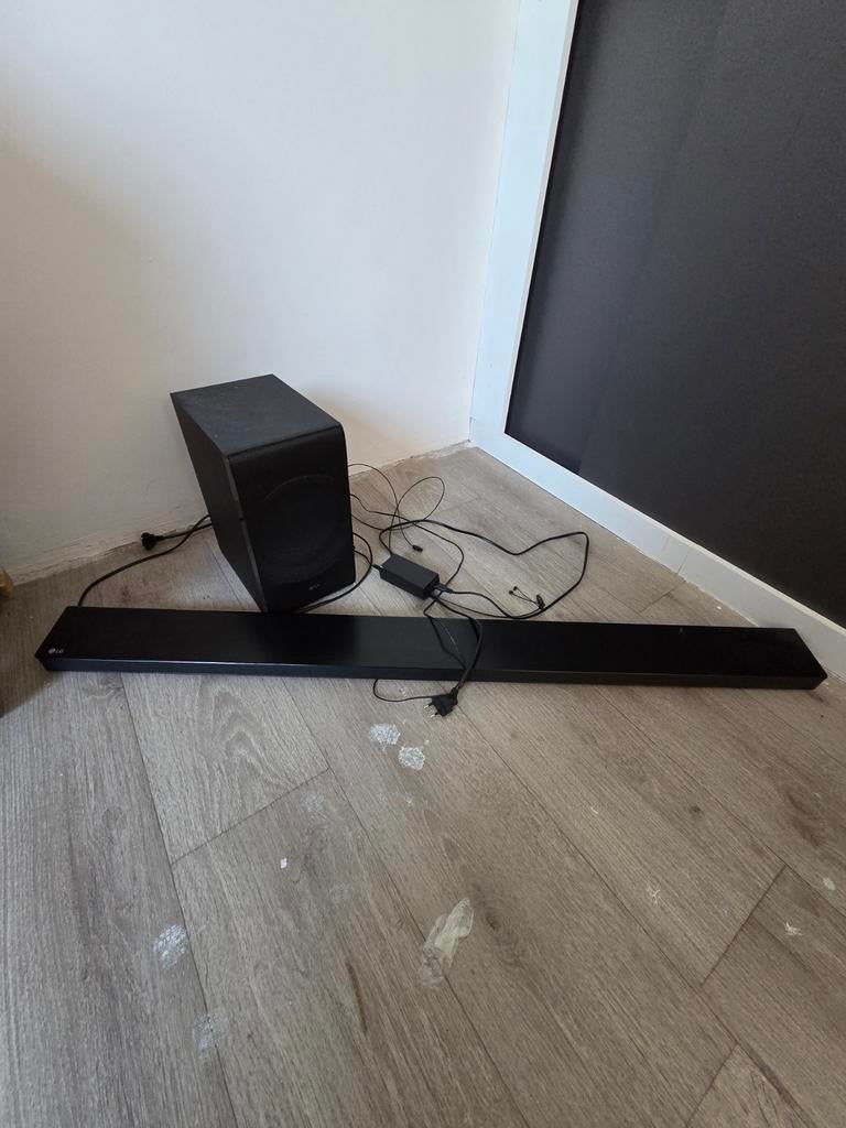 LG SJ8 Soundbar met draadloze subwoofer, Ophalen of Verzenden, Bluetooth, Gebruikt