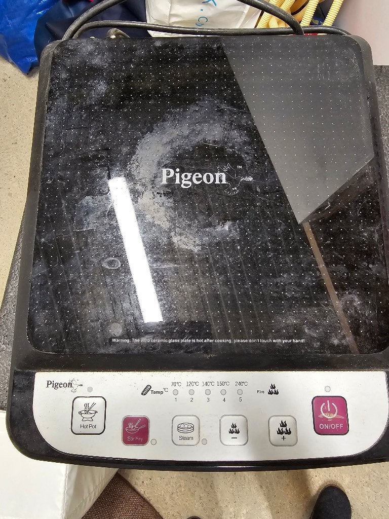 Pigeon Inductiekookplaat - Draagbaar en Compact, Witgoed en Apparatuur, Kookplaten, Ophalen, Gebruikt, 3 kookzones of minder, Inductie