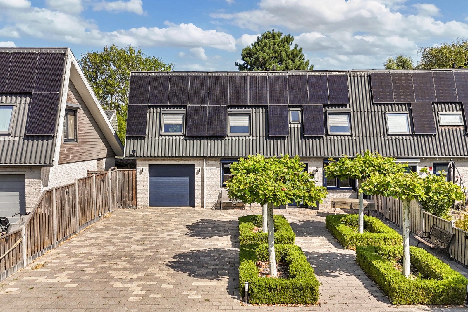 Prachtige vide woning 433m2 kavel. Energiezuinig A Label, 200 tot 500 m², Lelystad, 3 kamers, Hoekwoning