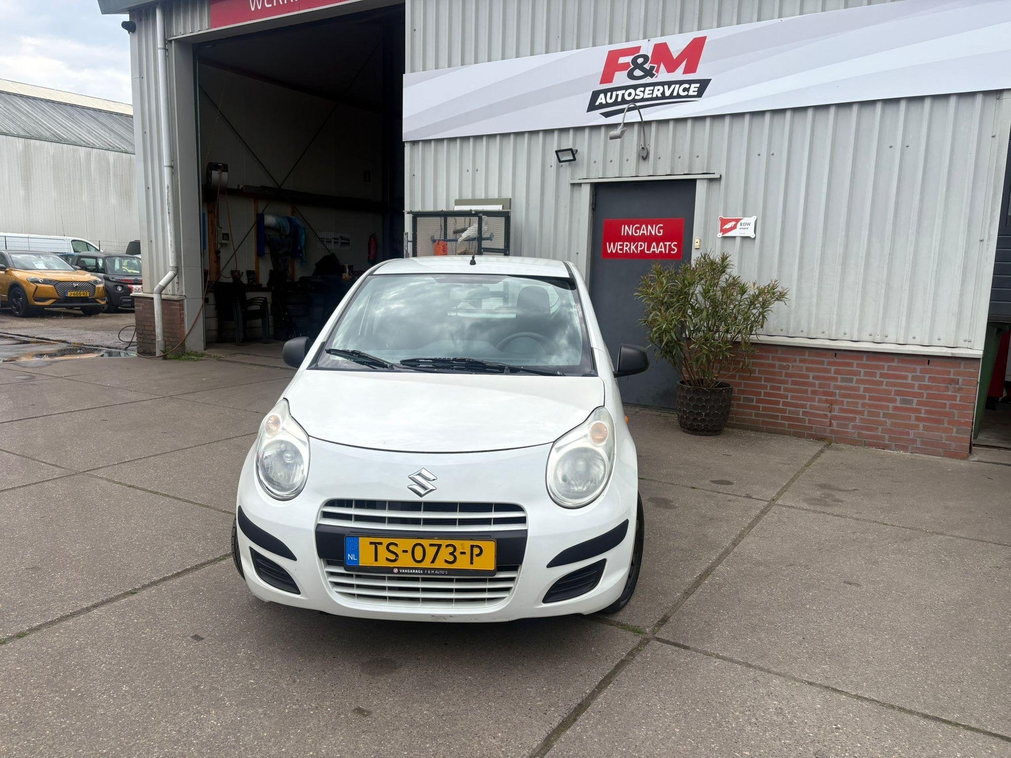 Suzuki Alto 1.0 Base Airco, radio, Auto's, Voorwielaandrijving, Euro 5, Stof, Gebruikt