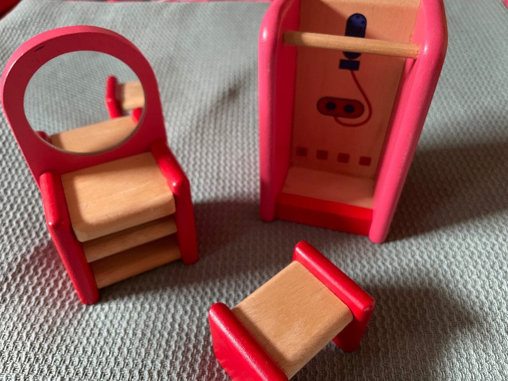 Poppenhuis meubeltjes hout, Verzamelen, Poppenhuizen en Toebehoren, Ophalen of Verzenden, Zo goed als nieuw, Poppenhuis