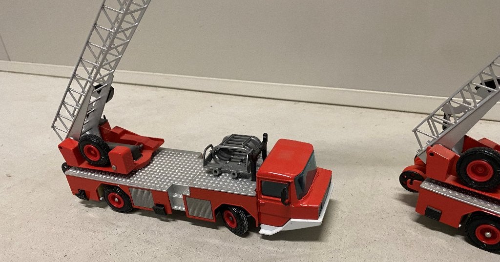 Twee originele GAMA Magirus-Deutz DL23-12 ladderwagens, Ophalen of Verzenden, Zo goed als nieuw, Overige typen, Gama