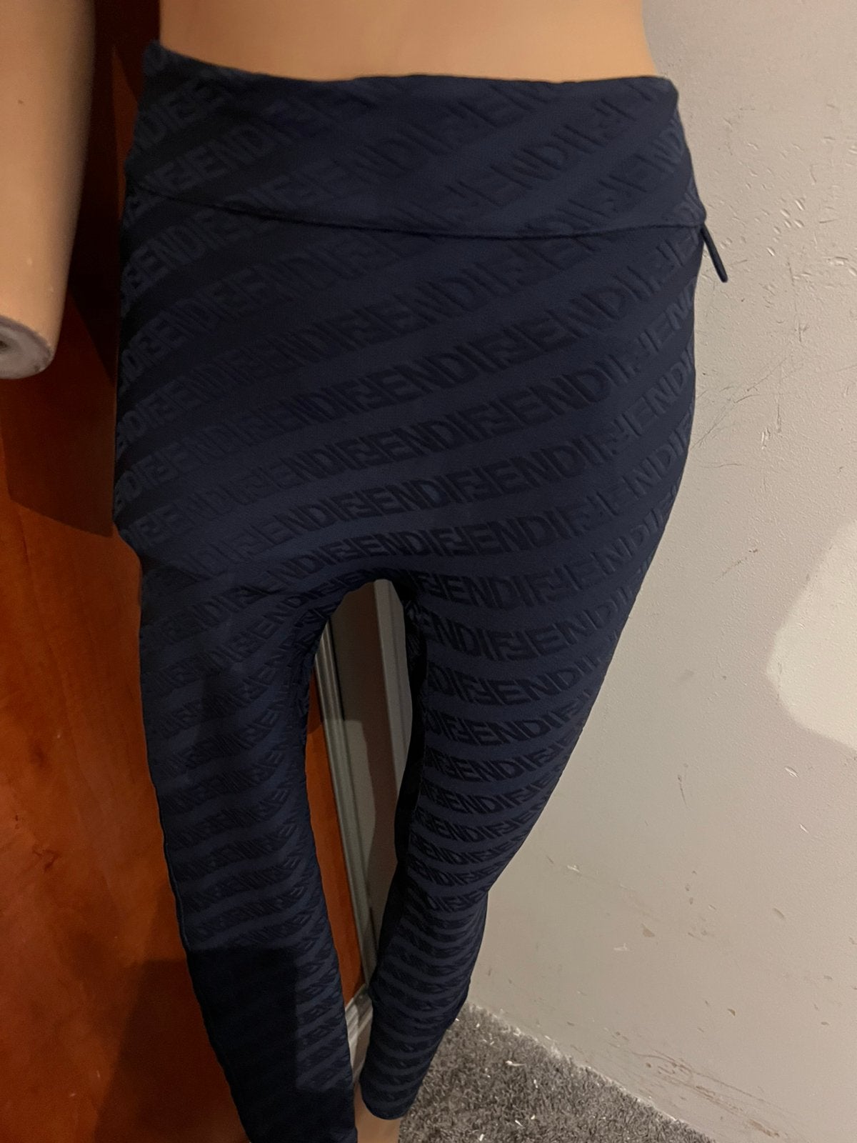 FENDI legging vol logo’s maat xs origineel zgan, Legging, Maat 36/38 (S), Blauw, G