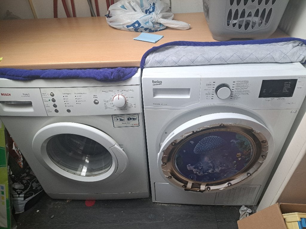 Wasmachine en wasdroger, Witgoed en Apparatuur, Wasmachines, Ophalen, 6 tot 8 kg, Voorlader, 85 tot 90 cm