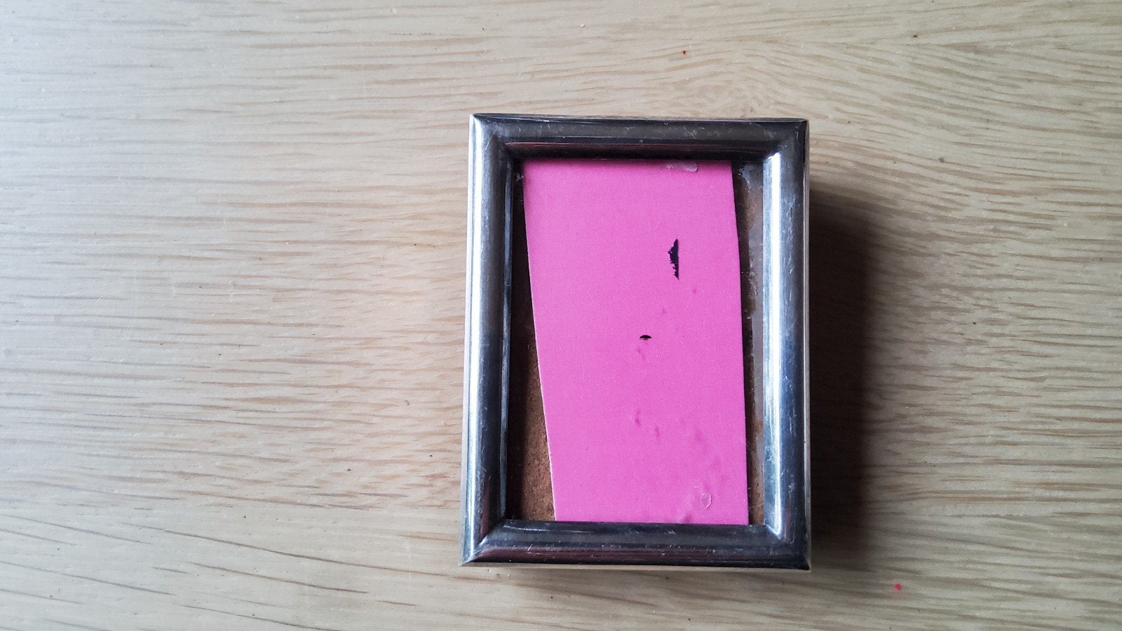 Oud retro fotolijst zilveren pasfotolijstje met merkjes, Antiek en Kunst, Ophalen of Verzenden