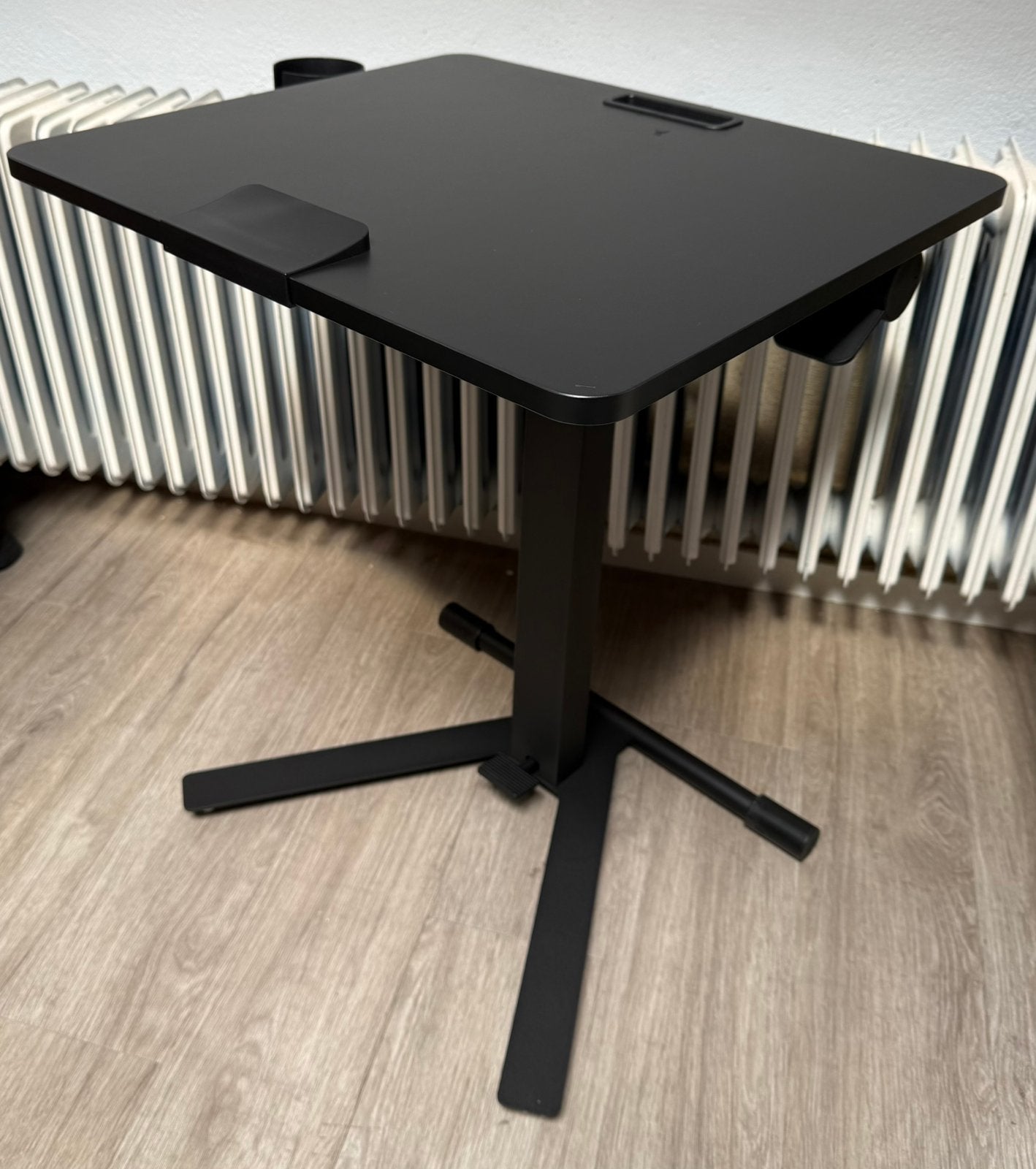 Ikea MITTZON laptoptafel bureau met wieltjes NIEUW, Ophalen, In hoogte verstelbaar, Hout, 50 cm
