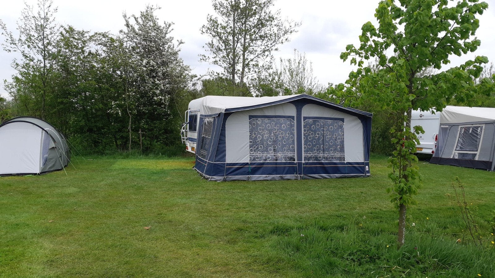 Voortent met zijtentje, Ophalen, Gebruikt, Tot en met 4