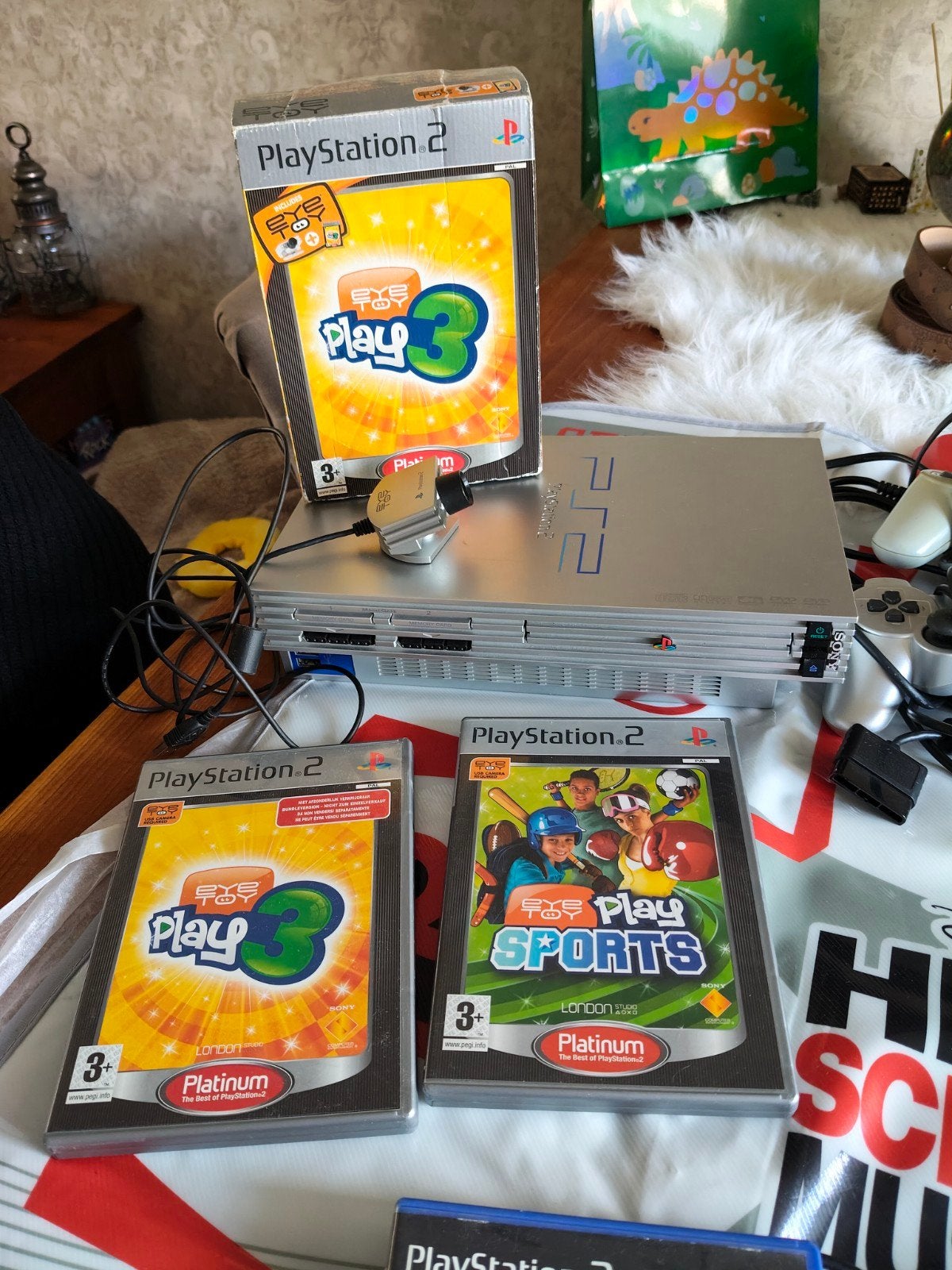 PlayStation 2 Slim met kabels, 2 dansmatten en 11 spellen, Met 2 controllers, Ophalen of Verzenden, Zilver, Slim