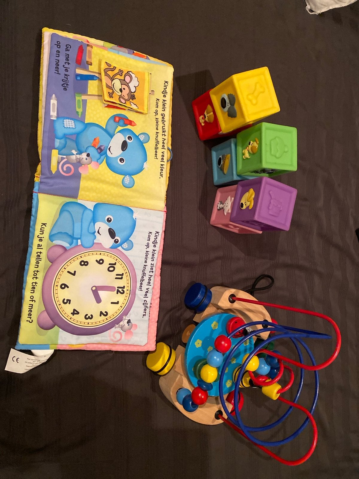 Baby speelgoed set: stoffen boek, blokken en kralenframe, Ophalen of Verzenden, Zo goed als nieuw, Overige typen