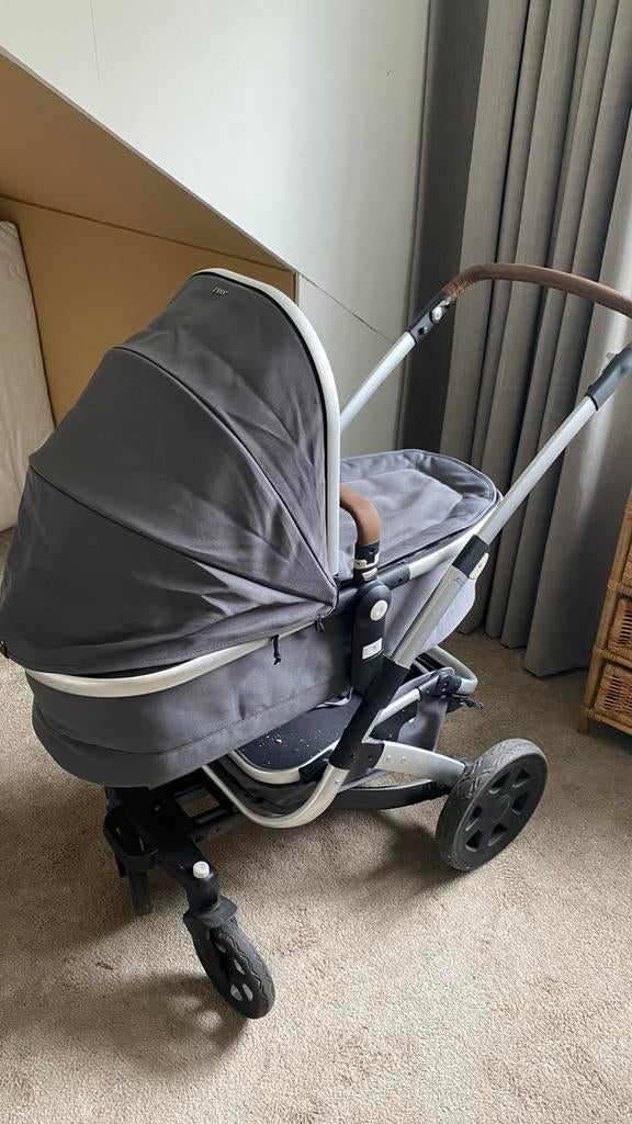 Joolz Day kinderwagen - Grijs met reiswieg en zitje, Ophalen of Verzenden, Zo goed als nieuw