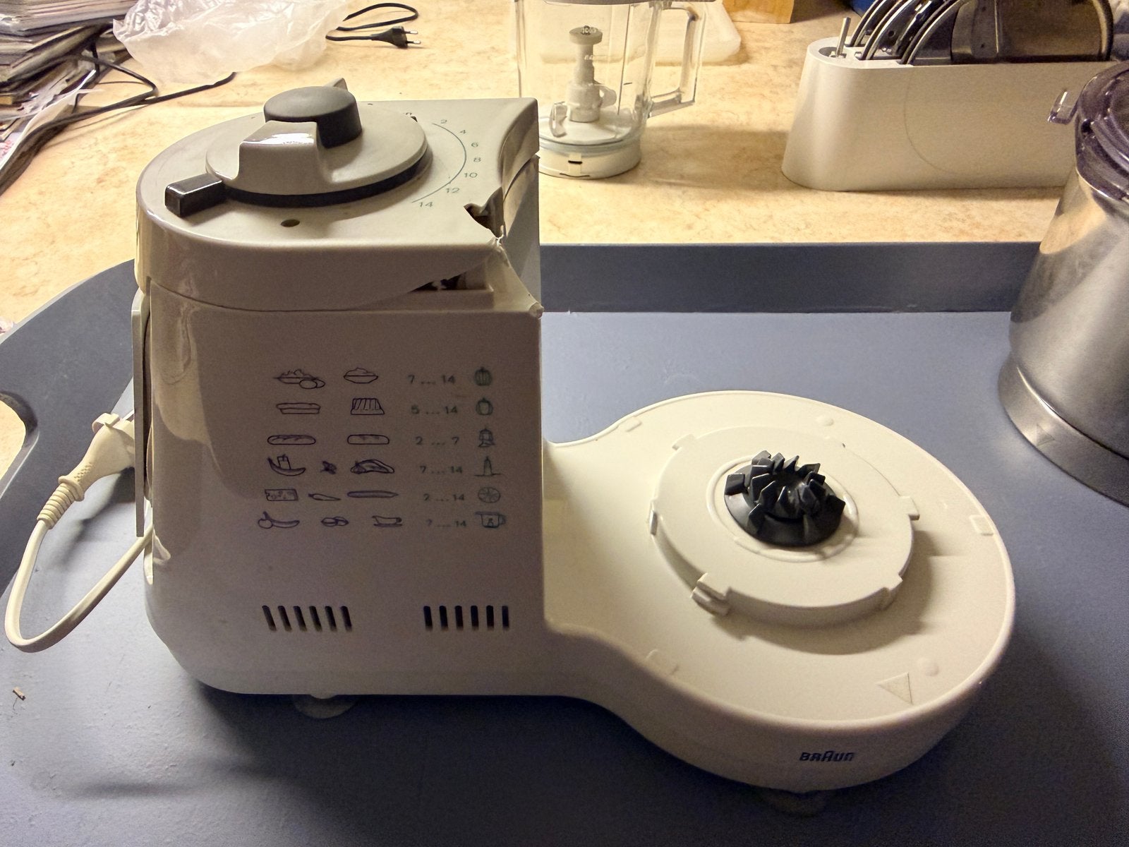 Braun keukenmachine type 3210 in delen, 4 liter of meer, Ophalen, Niet werkend, 3 snelheden of meer