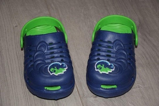 Nieuwe Plastic sandalen voor een jongen of meisje in maat 28, Kinderen en Baby's, Babykleding | Schoentjes en Sokjes, Schoentjes