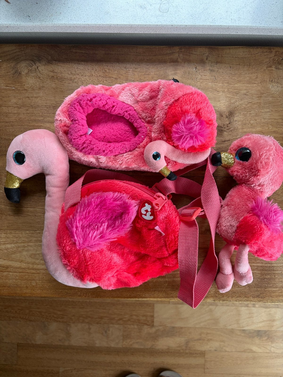 Ty Flamingo Set: Knuffel, Tasje en Pantoffels, Overige typen, Ophalen of Verzenden, Middelgroot (20 tot 80 cm), Roze