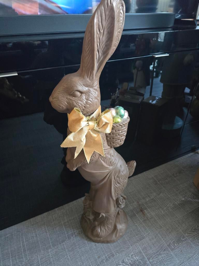 Mooie grote chocolade Paashaas met strik., Ophalen