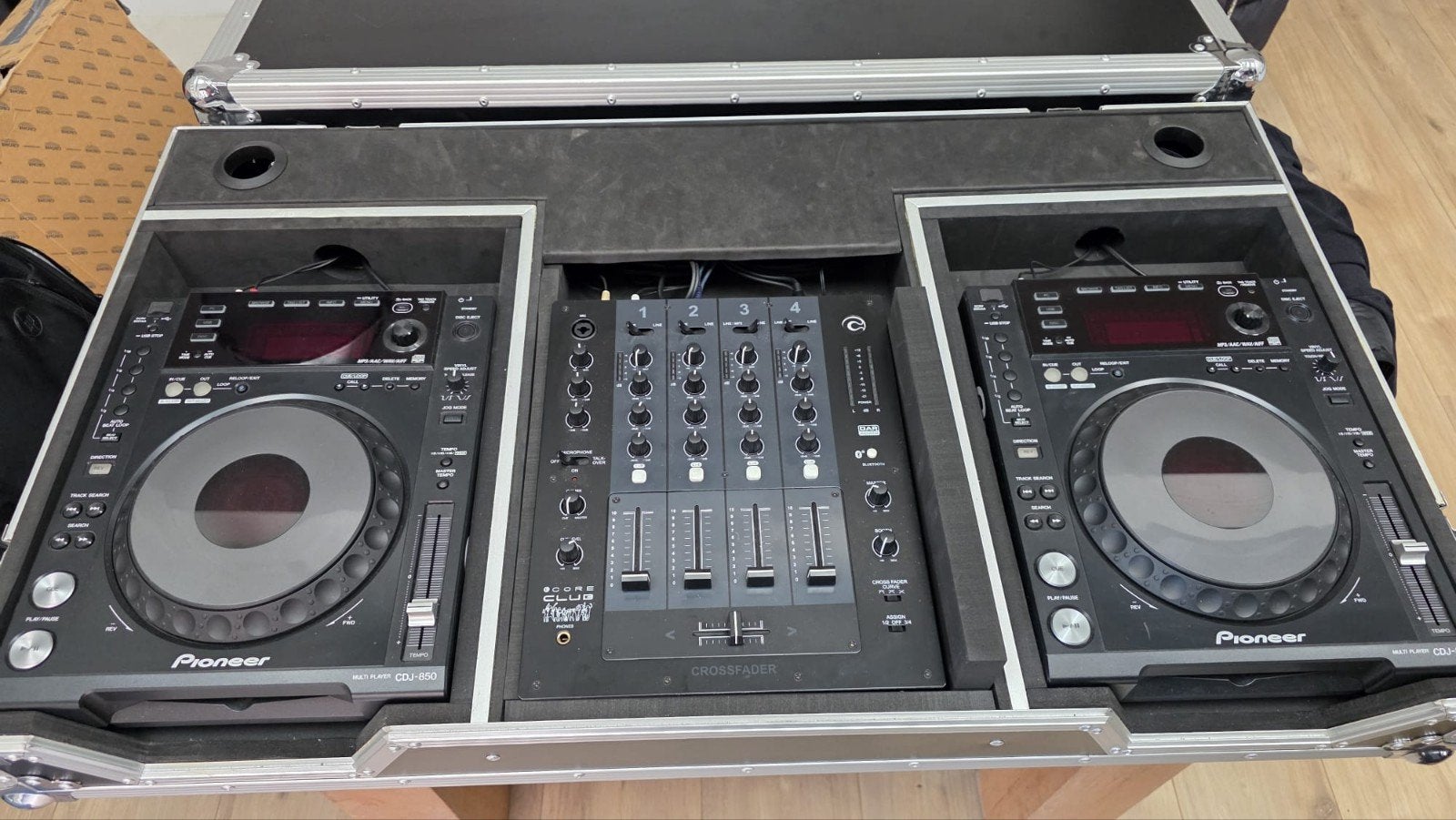 Complete DJ-set: Pioneer CDJ-850, mixer, speakers & subs, Ophalen, Gebruikt, Pioneer