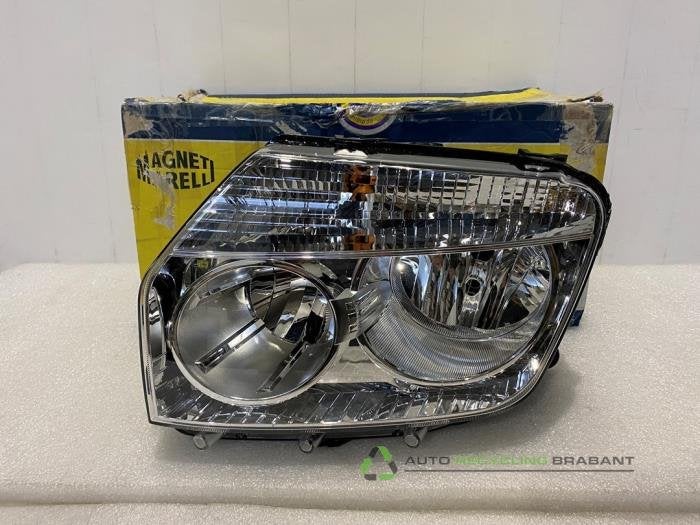 Koplamp links van een Dacia Duster, Dacia, Gebruikt, -, -