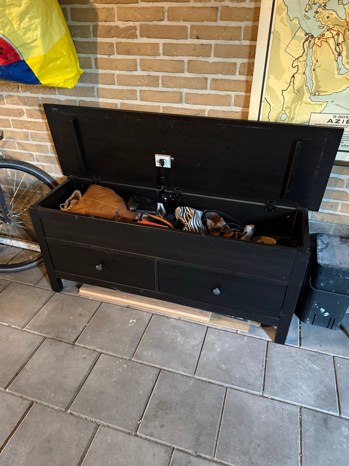 Zwart Schoenenrek / TV-meubel met lades en bovenvak, Ophalen, Gebruikt, 100 tot 150 cm