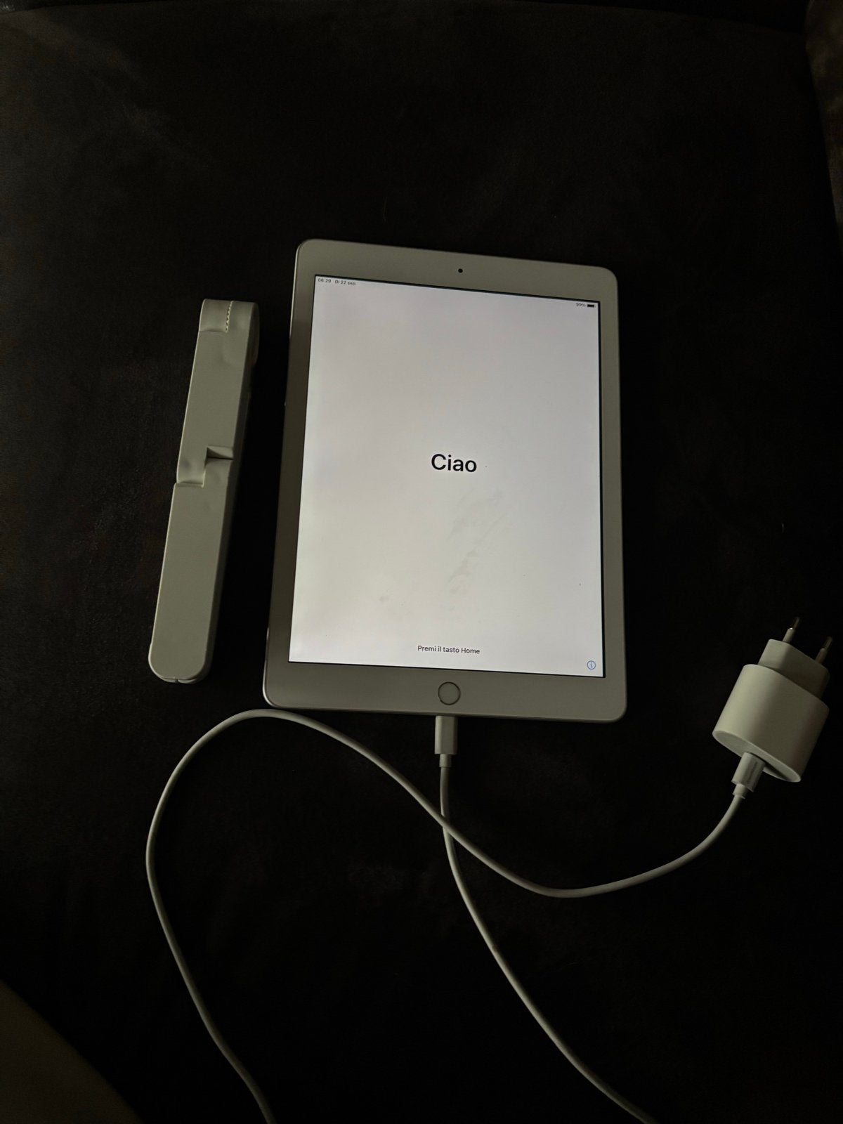 iPad 5 (2017) A1822 met oplader en houder - Nette staat, Ophalen of Verzenden, Gebruikt, Apple iPad, Wi-Fi