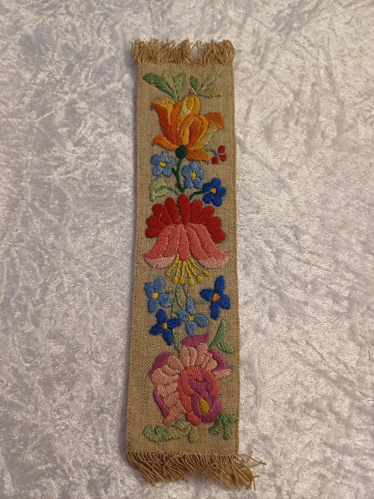Vintage boekenlegger, (Hongaars Kalocsa?) borduurwerk, Ophalen of Verzenden, Gebruikt
