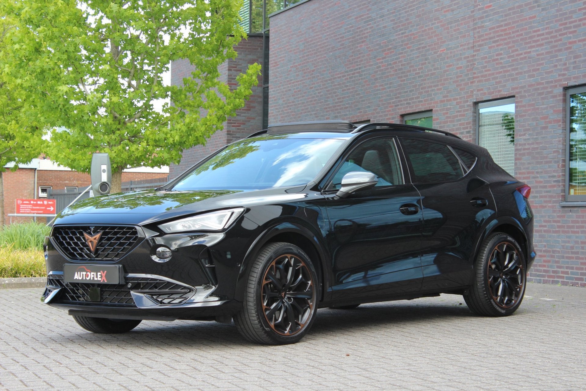 CUPRA Formentor 1.4 e-Hybrid VZ Black Edition, Gebruikt, Zwart, 4 cilinders, Hybride Elektrisch/Benzine