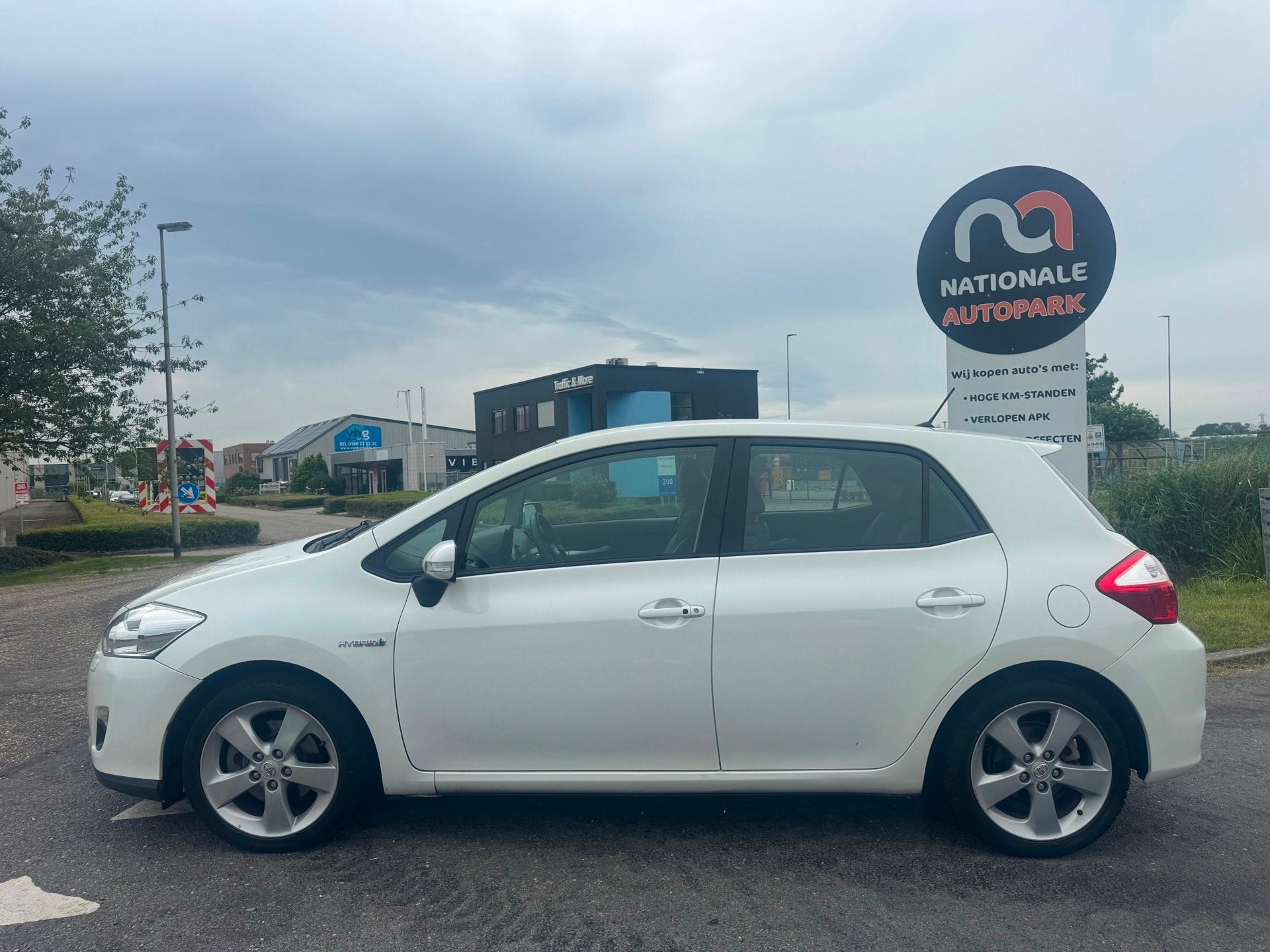Toyota Auris | 2011 | 1.8 Full Hybrid Executive | Automaat |, Euro 5, Gebruikt, 4 cilinders, Wit