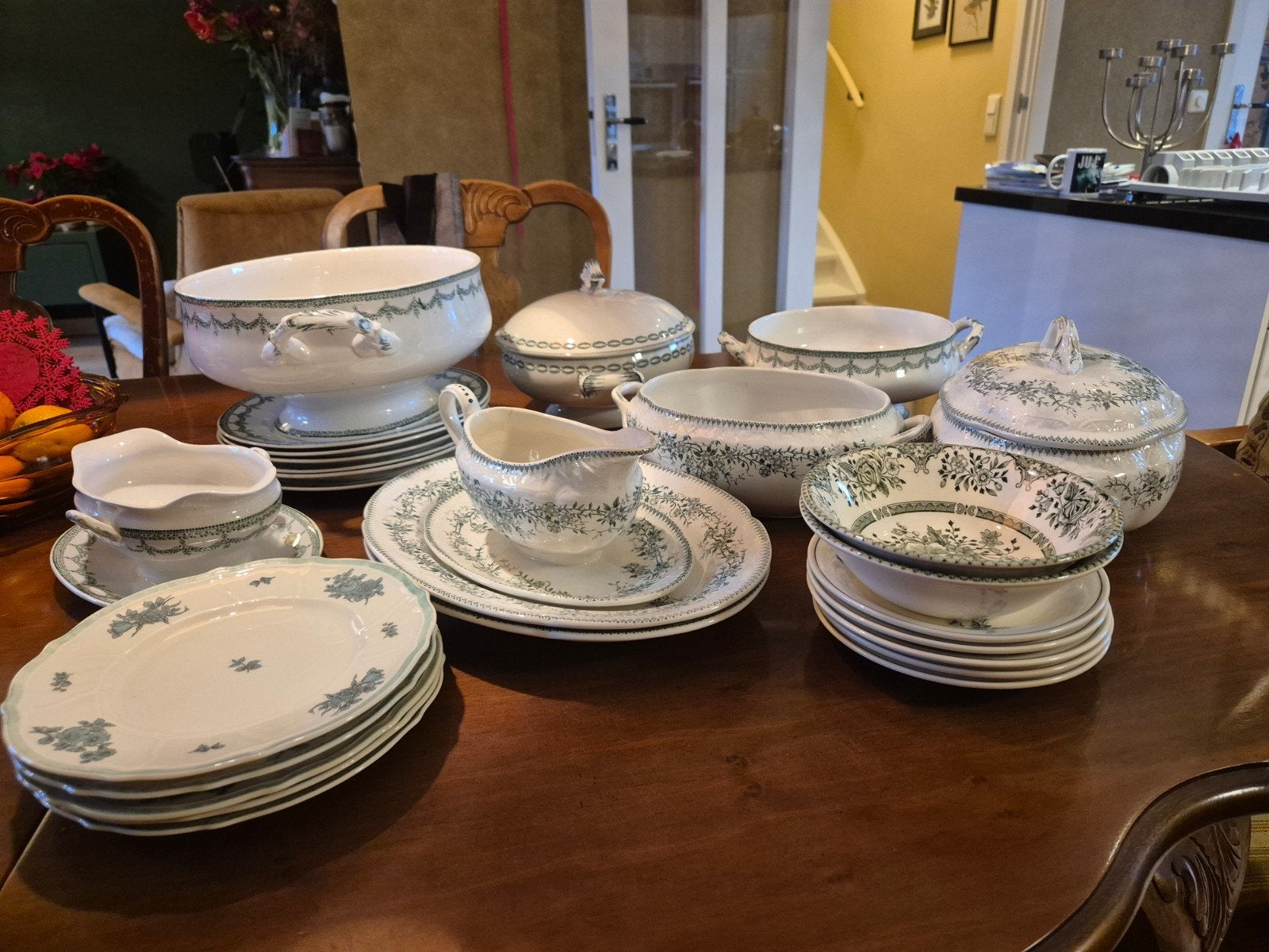 Prachtig groen (samengesteld) servies, Antiek en Kunst, Ophalen