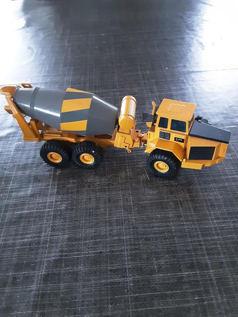 Volvo BM A35 Betonmixer Speelgoedmodel, Hobby en Vrije tijd, Modelauto's | 1:50, Ophalen of Verzenden, Zo goed als nieuw, Overige typen