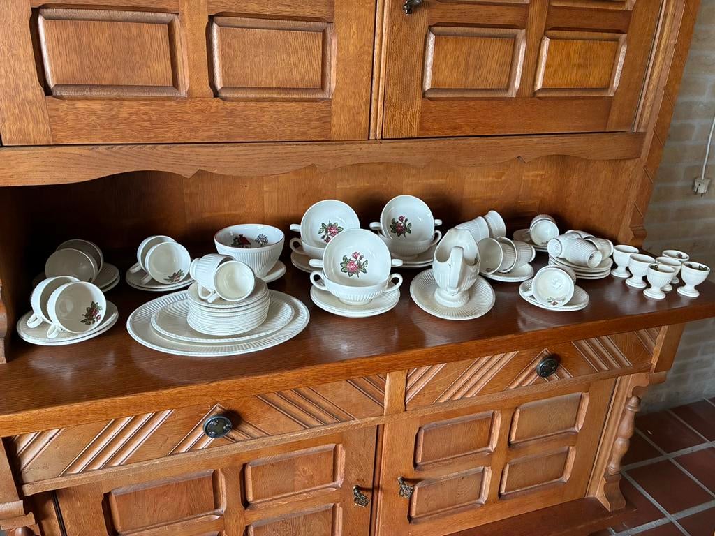 Veel Wedgwood Moss Rose als nieuw, Ophalen, Overige typen, Zo goed als nieuw, Wedgwood