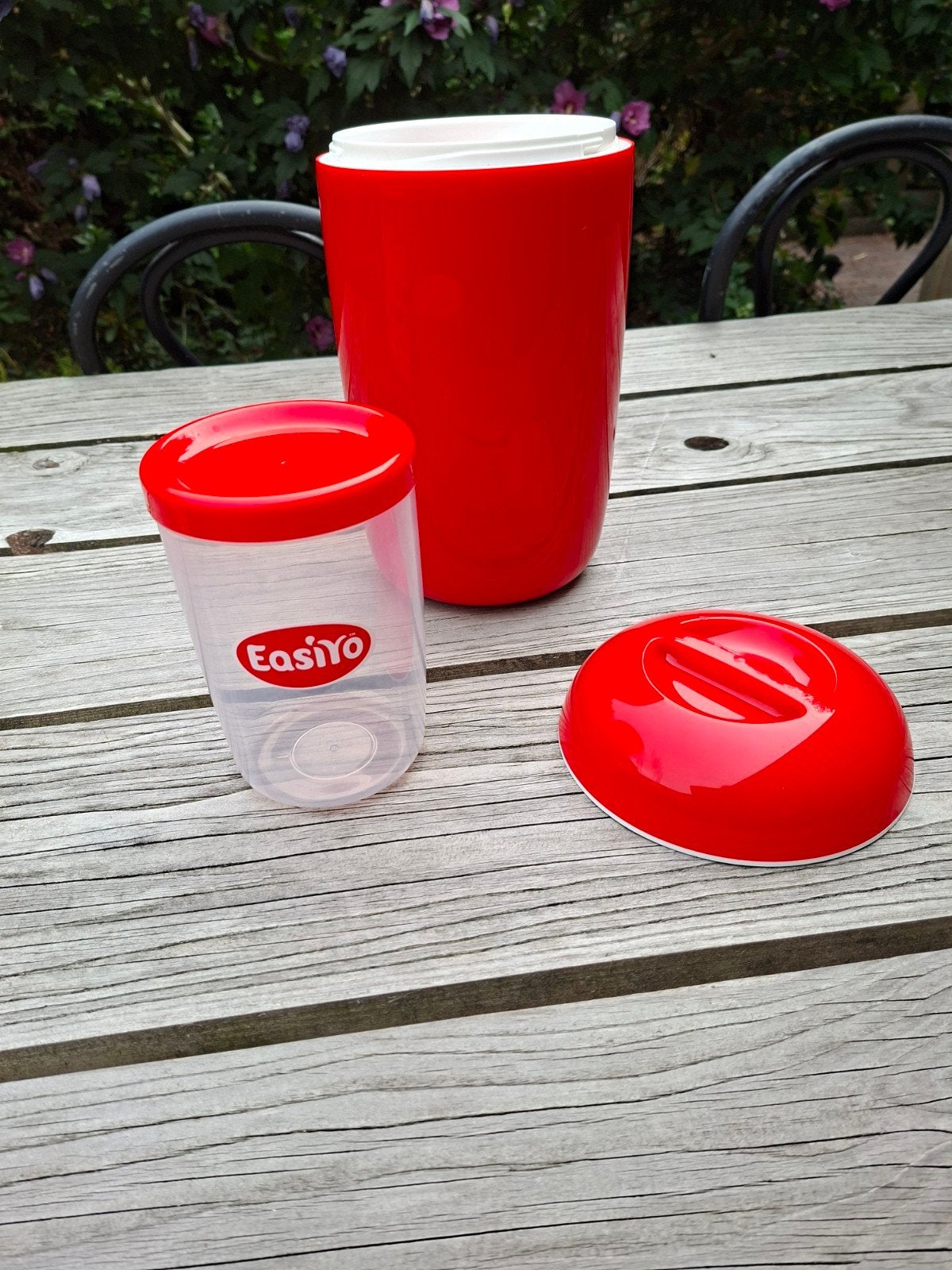 Easiyo Yoghurtmaker Rood met Container, Huis en Inrichting, Overige typen, Kunststof, Ophalen of Verzenden, Zo goed als nieuw