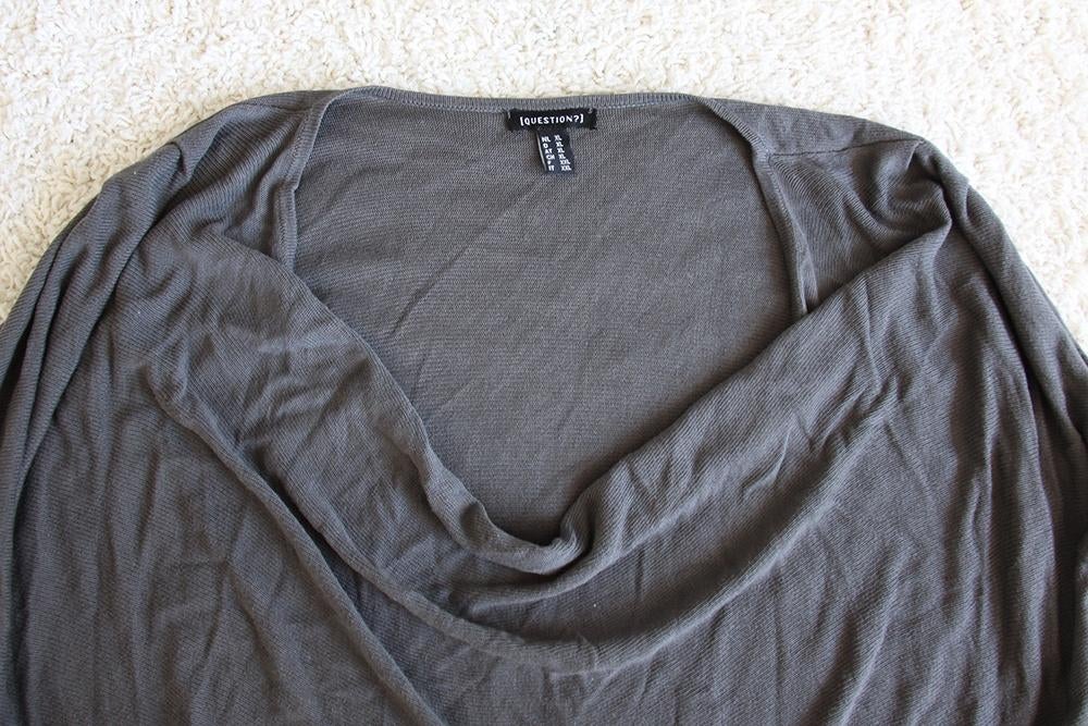 Question? Trui 100% Viscose (XL) - 49 € 25,-, Maat 46/48 (XL) of groter, Ophalen of Verzenden, Zo goed als nieuw, Grijs