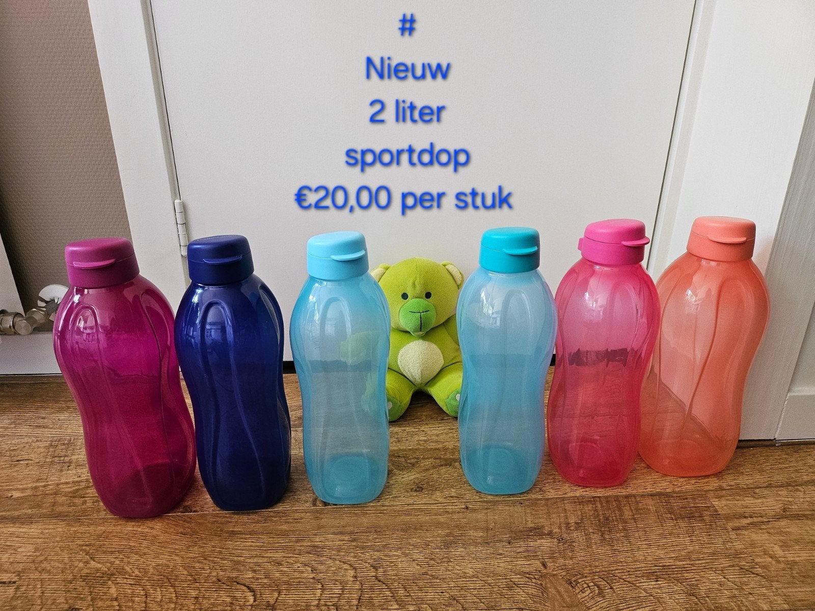 # Tupperware nieuwe 2 liter flessen sportdop gekleurd, Overige kleuren, Nieuw, Ophalen of Verzenden, Drinkfles