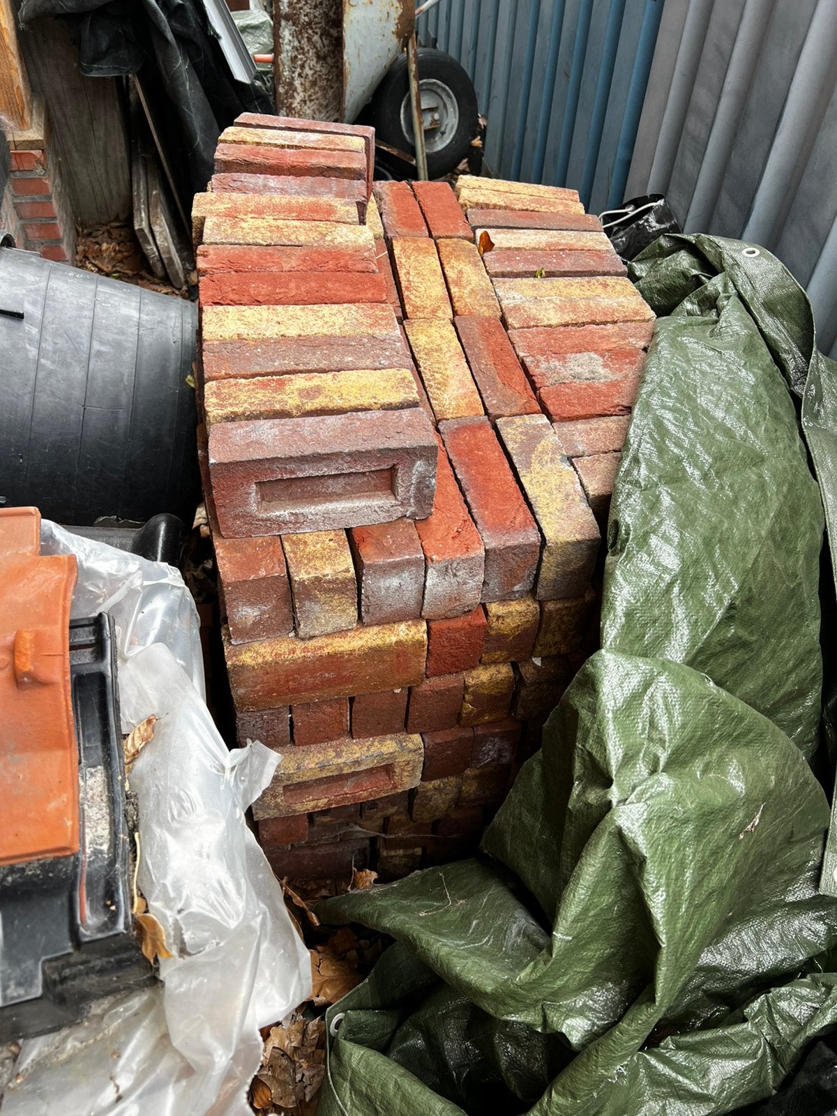 Smerig werk stenen 300 stuks, Doe-het-zelf en Verbouw, Metselstenen, Ophalen, Zo goed als nieuw, Bakstenen