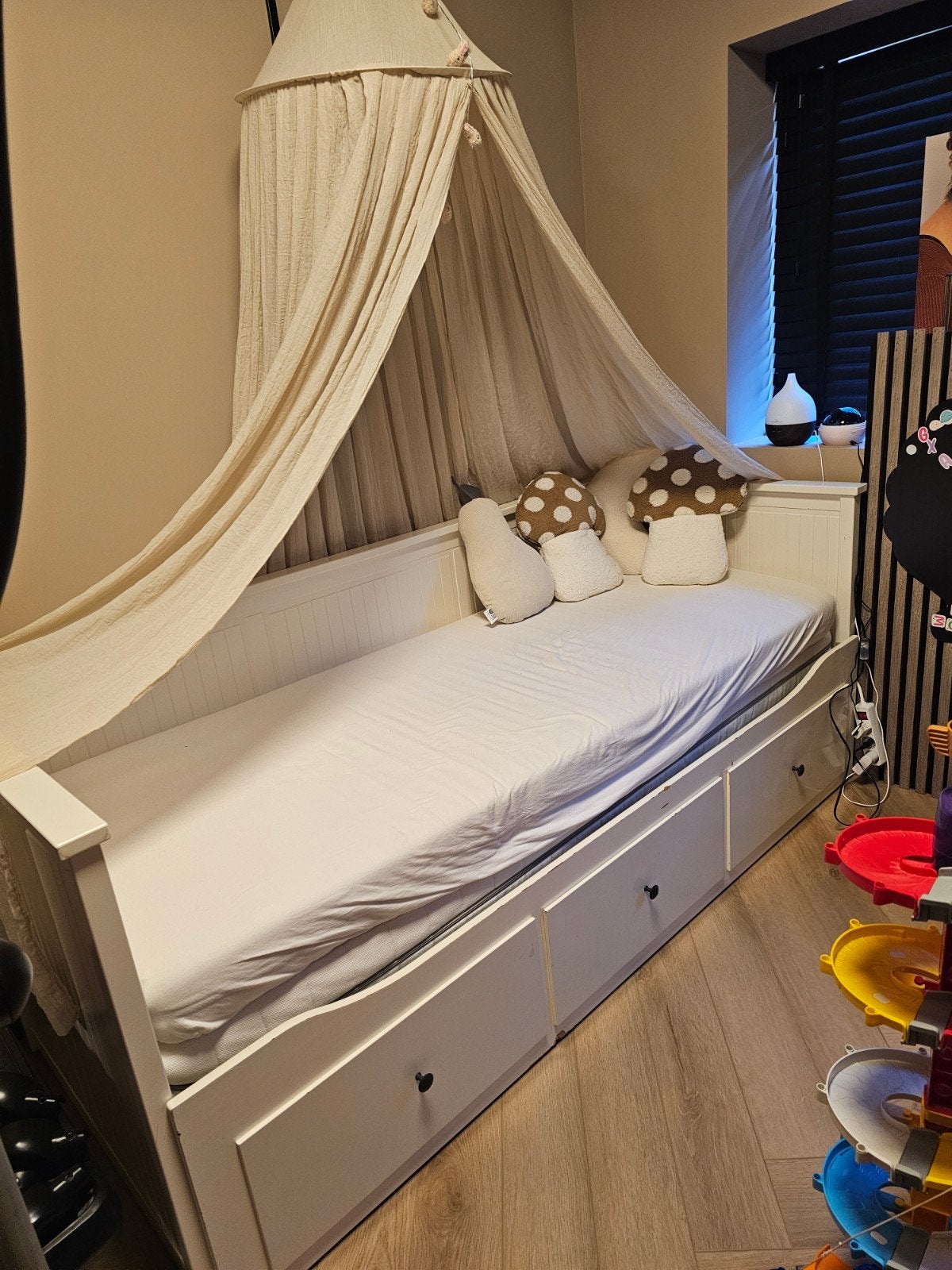 Ikea Hemnes bedbank met 3 lades - Wit, Ophalen, Gebruikt, Eenpersoons, Wit