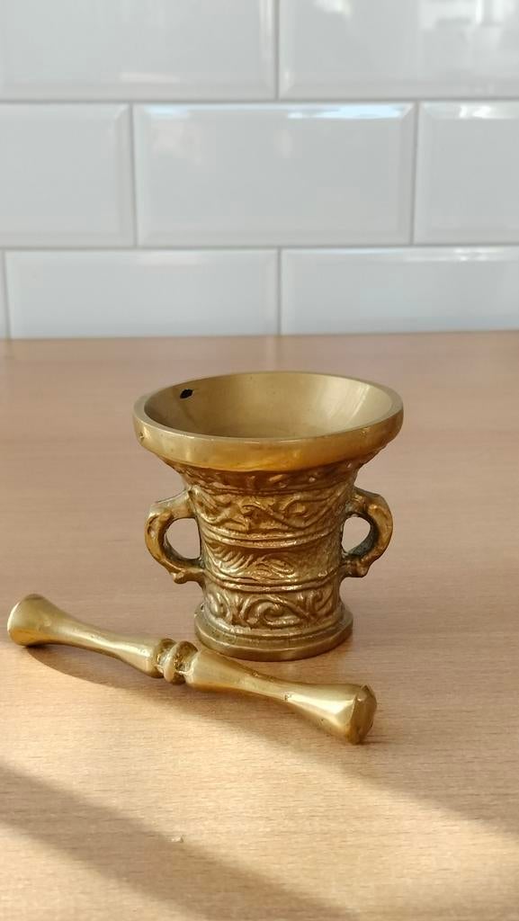 Oude massief bronzen vijzel met stamper, Antiek en Kunst, Antiek | Koper en Brons, Ophalen of Verzenden